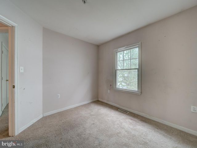 881-A BARNABY ST SE, Washington, DC 20032