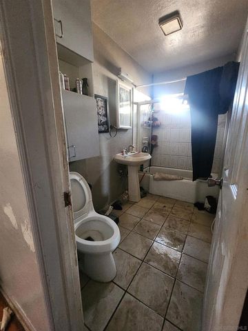 515 Iona Dr, San Diego, CA 92114