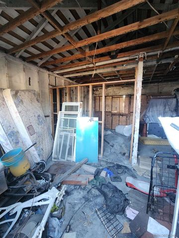 515 Iona Dr, San Diego, CA 92114