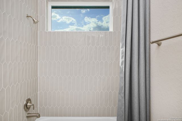 914 Gyngell Ln, San Antonio, TX 78260