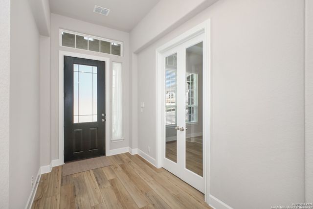 914 Gyngell Ln, San Antonio, TX 78260