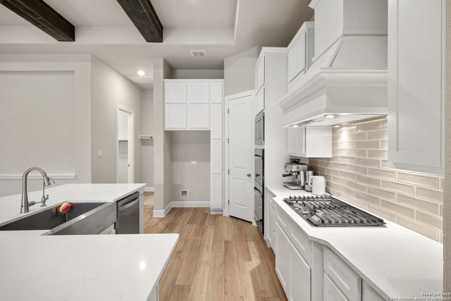 914 Gyngell Ln, San Antonio, TX 78260