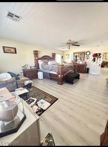 8342 Gilded Crown Court, Las Vegas, NV 89117