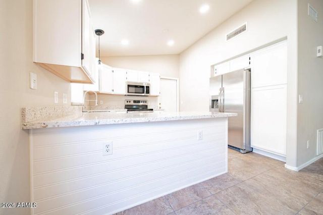 8909 W DAVIS Road, Peoria, AZ 85382