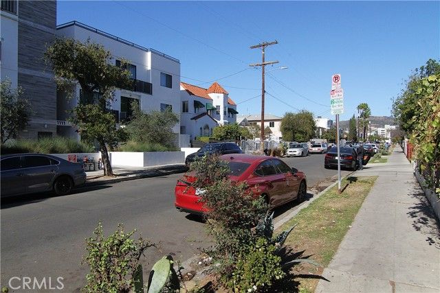 1108 N Kenmore Avenue, Los Angeles, CA 90029