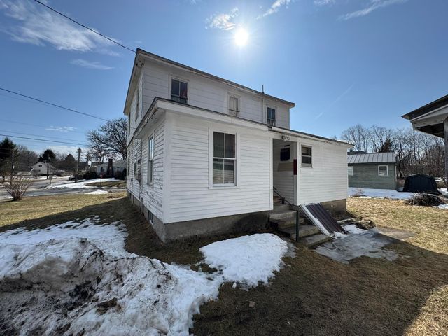 66 Winter Street, Newport, NH 03773