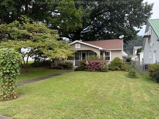 3308 Staunton Avenue Se, Charleston, WV 25304