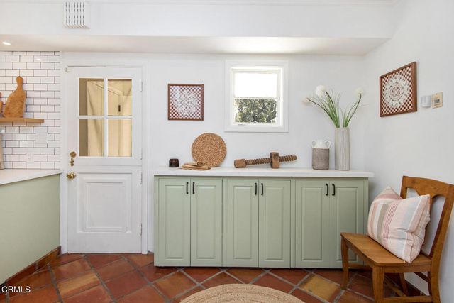 3390 Lombardy Road, Pasadena, CA 91107