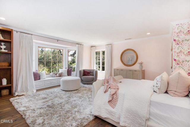 3390 Lombardy Road, Pasadena, CA 91107