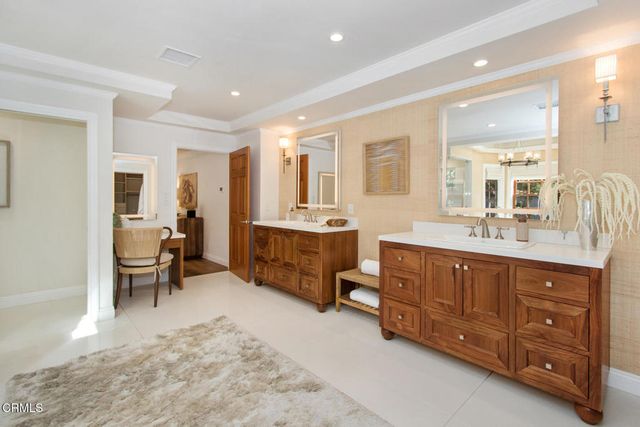 3390 Lombardy Road, Pasadena, CA 91107