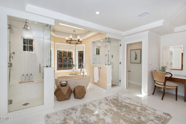 3390 Lombardy Road, Pasadena, CA 91107