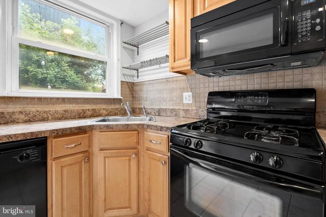 2529 E ALBERT ST, Philadelphia, PA 19125
