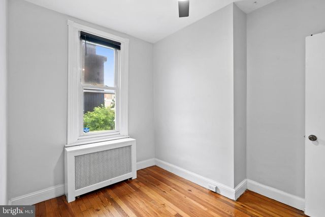 2529 E ALBERT ST, Philadelphia, PA 19125