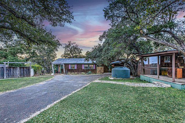 1209 Overlook CIR, Spicewood, TX 78669