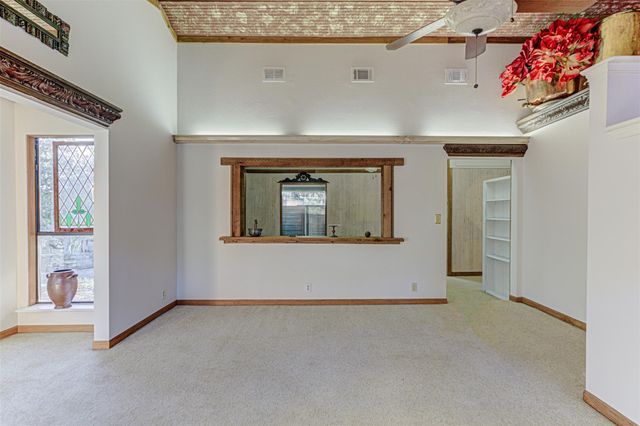 1209 Overlook CIR, Spicewood, TX 78669