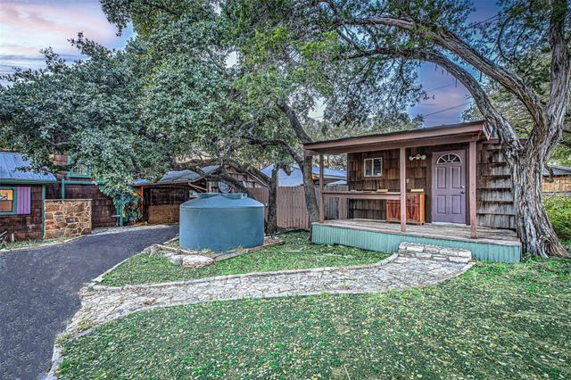 1209 Overlook CIR, Spicewood, TX 78669