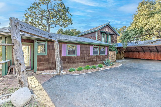 1209 Overlook CIR, Spicewood, TX 78669
