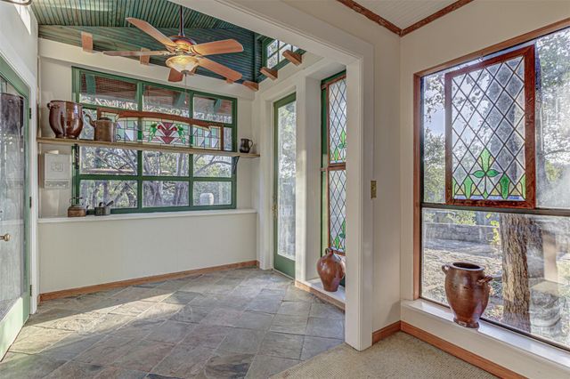 1209 Overlook CIR, Spicewood, TX 78669