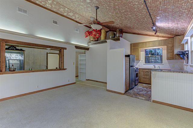 1209 Overlook CIR, Spicewood, TX 78669