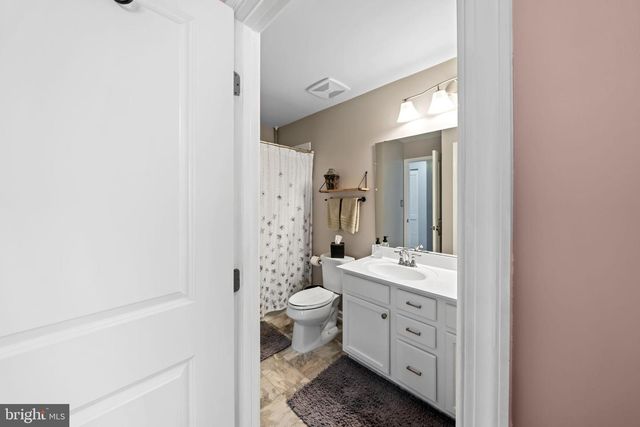 1816 HONEYSUCKLE CT, Downingtown, PA 19335