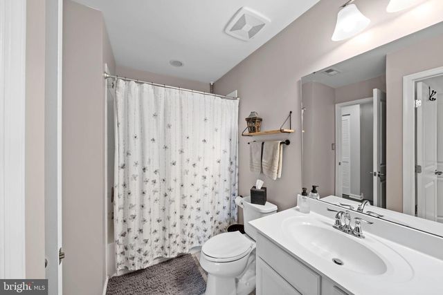 1816 HONEYSUCKLE CT, Downingtown, PA 19335