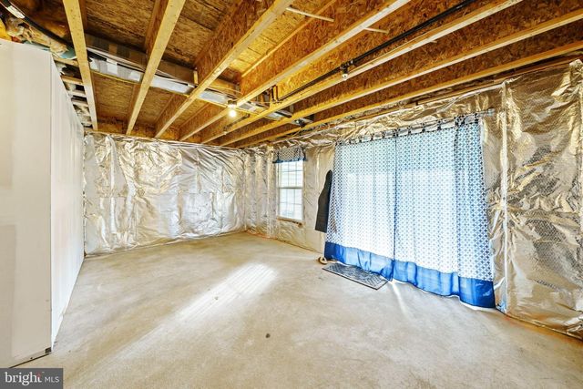 1816 HONEYSUCKLE CT, Downingtown, PA 19335