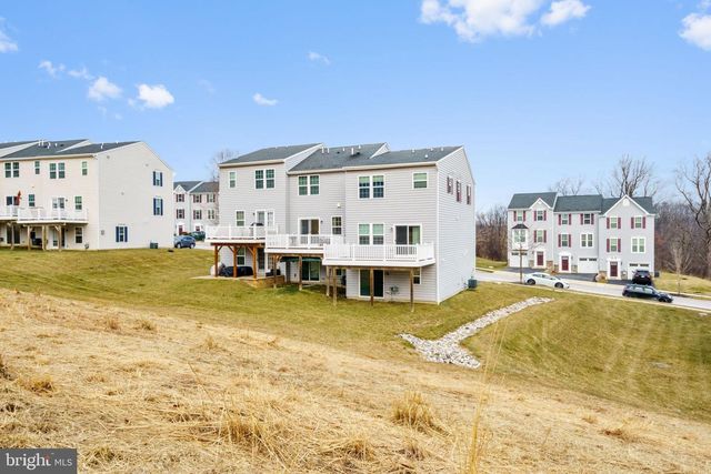 1816 HONEYSUCKLE CT, Downingtown, PA 19335