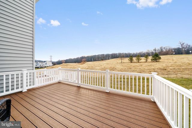 1816 HONEYSUCKLE CT, Downingtown, PA 19335