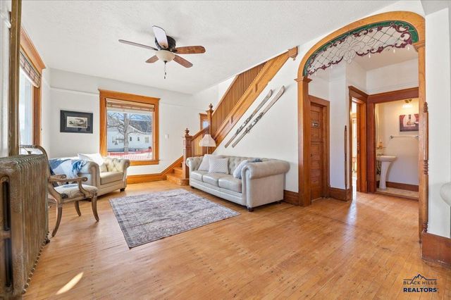 735 8th Street, Spearfish, SD 57783