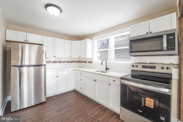 820 MARKET ST, Mount Ephraim, NJ 08059