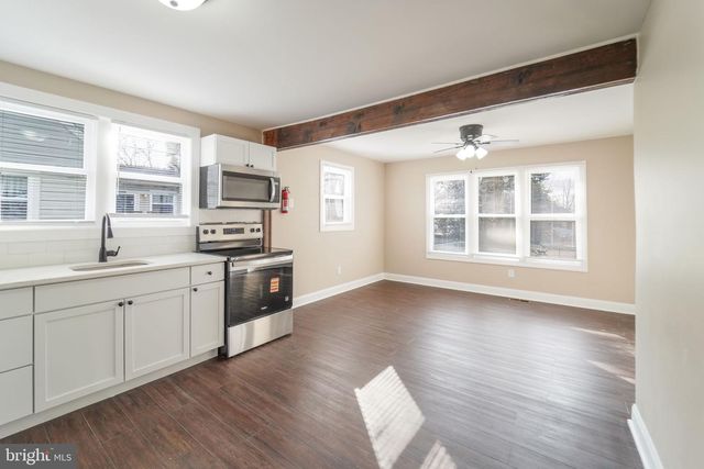 820 MARKET ST, Mount Ephraim, NJ 08059