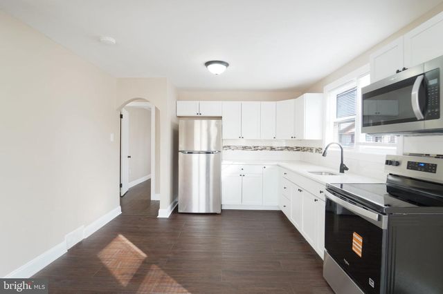 820 MARKET ST, Mount Ephraim, NJ 08059