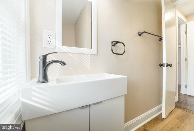 820 MARKET ST, Mount Ephraim, NJ 08059