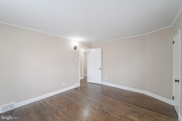 820 MARKET ST, Mount Ephraim, NJ 08059