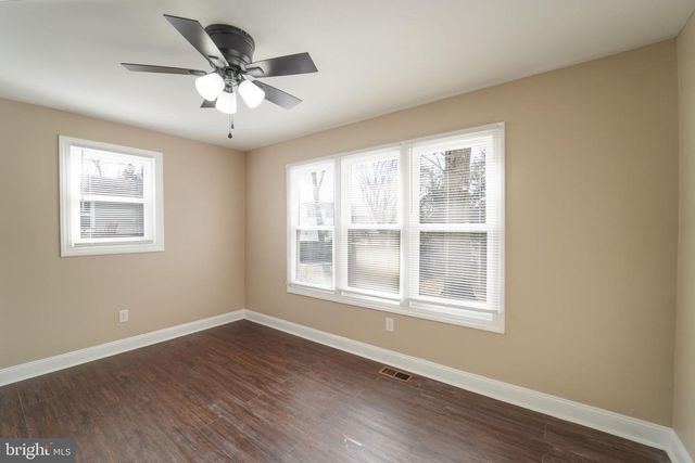 820 MARKET ST, Mount Ephraim, NJ 08059