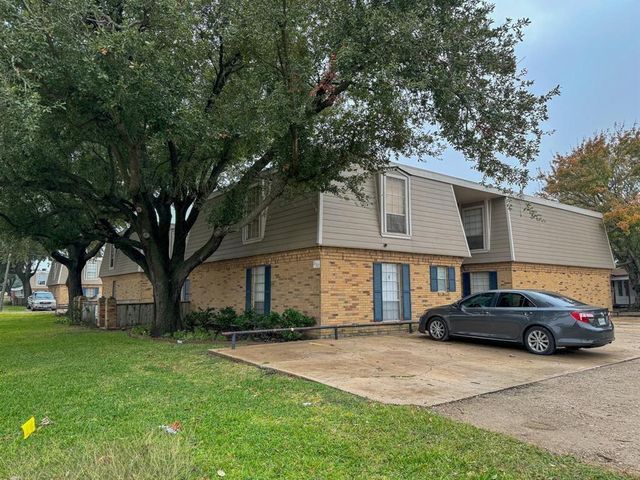 2101 6th Avenue N 8, Texas City, TX 77590