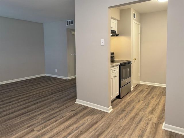 2101 6th Avenue N 8, Texas City, TX 77590