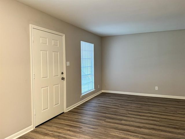 2101 6th Avenue N 8, Texas City, TX 77590
