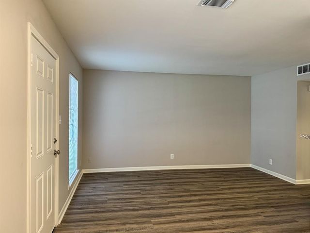 2101 6th Avenue N 8, Texas City, TX 77590