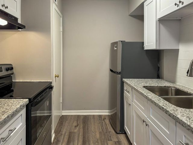 2101 6th Avenue N 8, Texas City, TX 77590