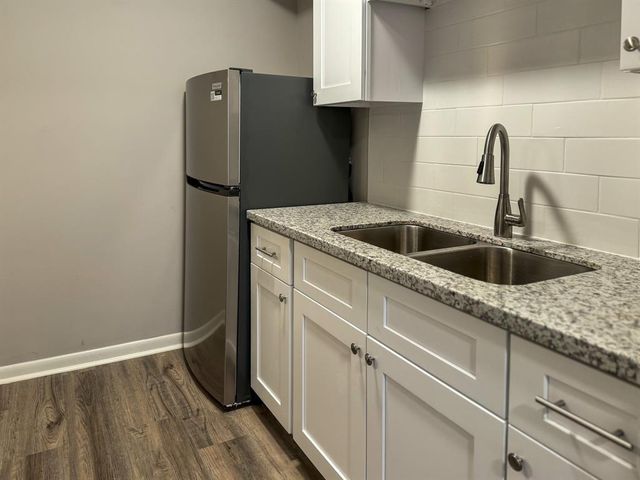 2101 6th Avenue N 8, Texas City, TX 77590