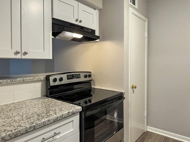2101 6th Avenue N 8, Texas City, TX 77590