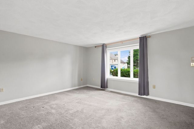 2604 Lewis O Gray Dr 2604, Saugus, MA 01906