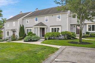 2604 Lewis O Gray Dr 2604, Saugus, MA 01906