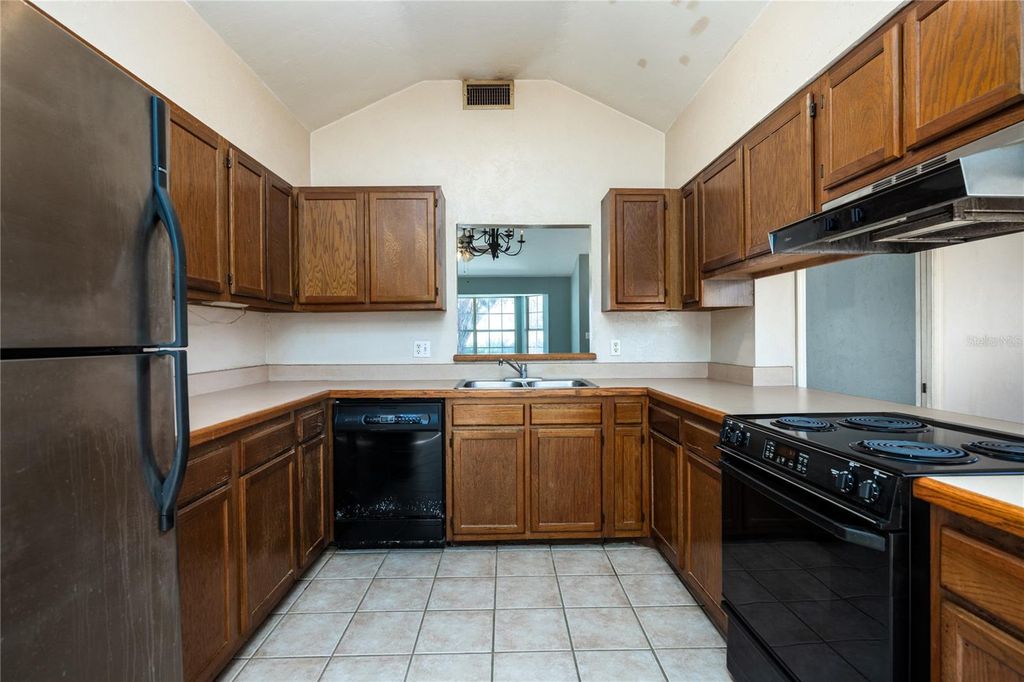 Image 16 of property listing at 3543 NW 84TH WAY, Gainesville, FL 32606