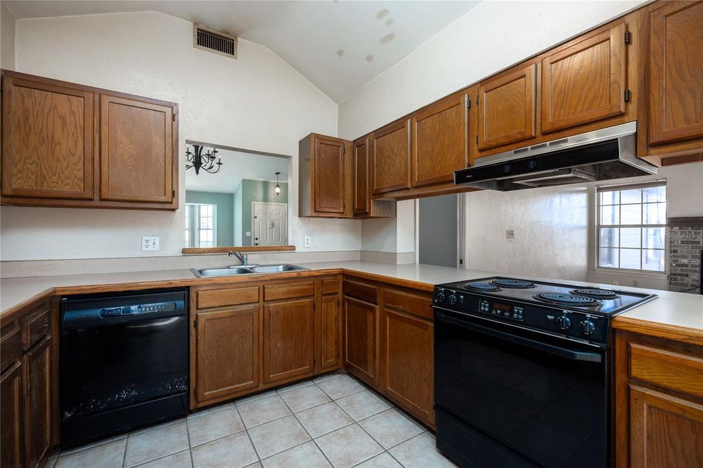 Image 17 of property listing at 3543 NW 84TH WAY, Gainesville, FL 32606