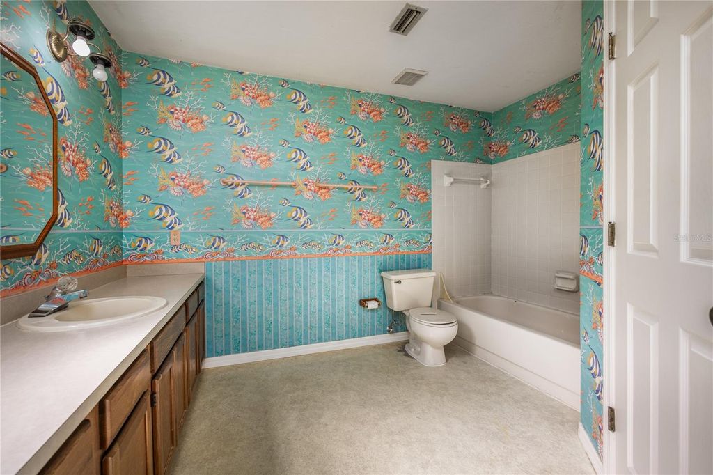 Image 32 of property listing at 3543 NW 84TH WAY, Gainesville, FL 32606