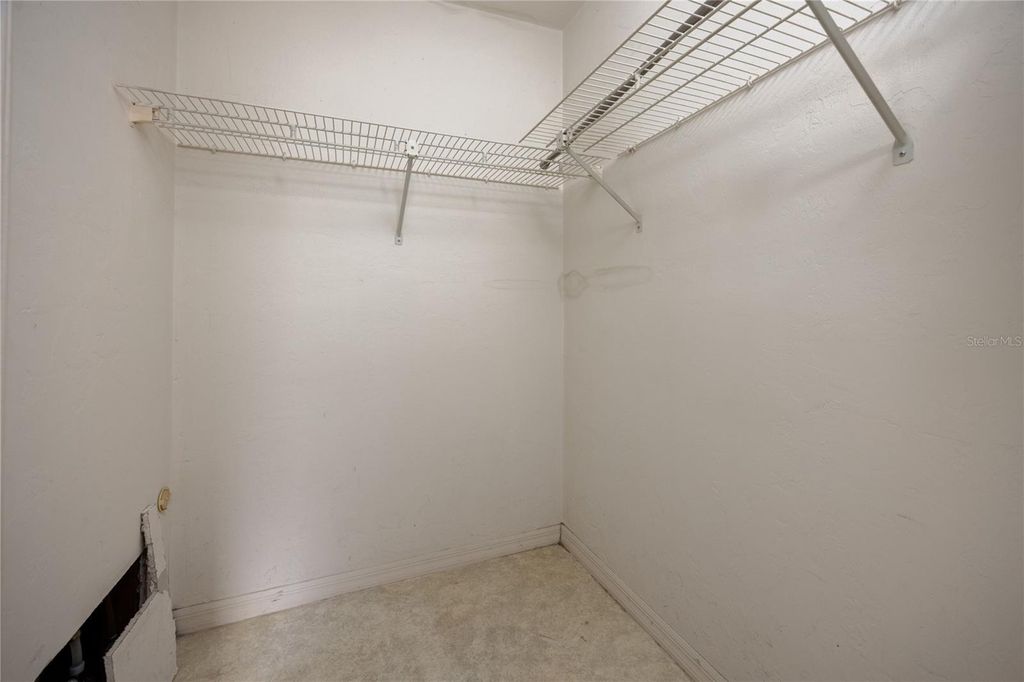 Image 34 of property listing at 3543 NW 84TH WAY, Gainesville, FL 32606