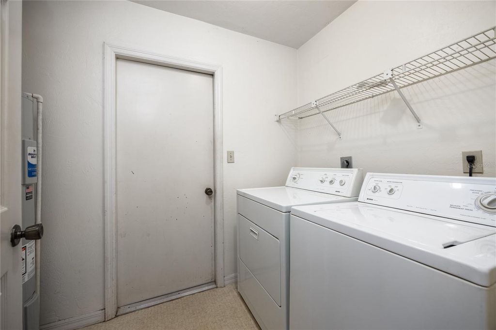 Image 35 of property listing at 3543 NW 84TH WAY, Gainesville, FL 32606