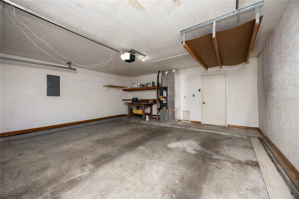 Image 36 of property listing at 3543 NW 84TH WAY, Gainesville, FL 32606